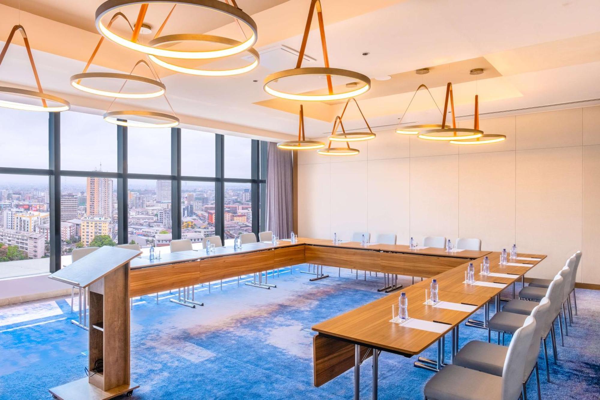 Hilton Kinshasa Otel Dış mekan fotoğraf