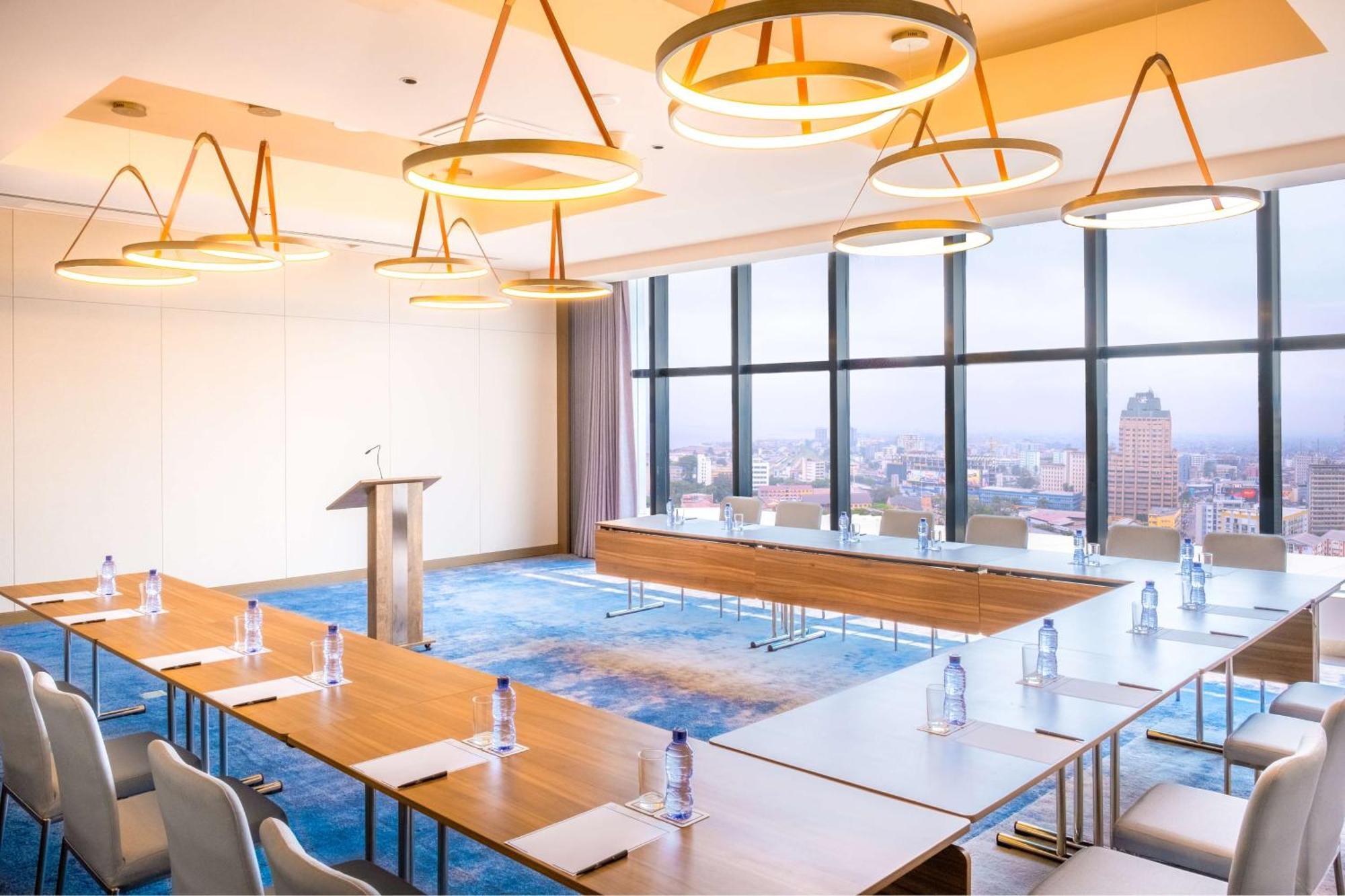 Hilton Kinshasa Otel Dış mekan fotoğraf